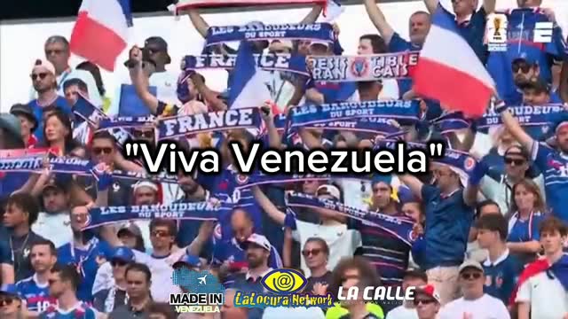 🖤 El fútbol se detiene ante el dolor. 

Las selecciones de Francia 🇫🇷 y Noruega 🇳🇴 unieron sus corazones en un emotivo minuto de silencio en Boston, previo a su partido en la Copa del Mundo 2026.

Un estadio entero sumido en un absoluto y respetuoso silencio para abrazar a la distancia a las víctimas de los terremotos en Venezuela 🇻🇪. 

El deporte nos recuerda que no hay fronteras cuando se trata de la solidaridad humana. 

¡Fuerza, Venezuela! 🙏✨

#Mundial2026 #FuerzaVenezuela #Solidaridad #futbol