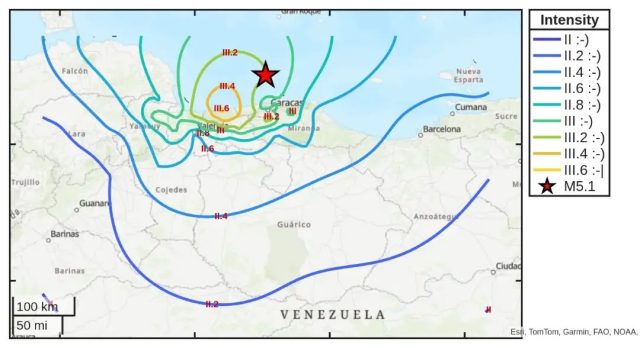 🚨 ÚLTIMA HORA: Nuevo sismo de magnitud 5.1 en las costas de Venezuela

La red de monitoreo Earthquake Network reportó a través de X un nuevo #sismo de magnitud 5.1. El evento ocurrió a las 22:16:00 (UTC), localizando su epicentro a 45 kilómetros de Catia La Mar, en el estado La Guaira, se sintió en la ciudad de Valencia con gran magnitud.

Este movimiento se suma a la intensa actividad sísmica registrada recientemente en la región central. Organismos internacionales y locales continúan evaluando las zonas afectadas.

📌 ¿Qué debes hacer ahora?

🛑 Evita replicar rumores: Confirma siempre con fuentes oficiales y reportes verificados.

🦺 Revisa tu entorno: Inspecciona visualmente si hay grietas nuevas en paredes o columnas de tu hogar.

🗺️ Identifica salidas: Mantén despejadas las vías de evacuación de tu edificio o vivienda.

🎒 Mochila de emergencia: Asegúrate de tener a mano agua, linterna, radio a pilas y documentos básicos.

💬 REPORTA DESDE TU ZONA: ¿Sentiste este temblor de 5.1? Cuéntanos en los comentarios en qué parte de Venezuela te encuentras y cómo está la situación en tu comunidad.