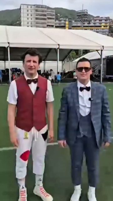 🎪❤️ Un poco de luz y sonrisas en medio de la adversidad.

Los hermanos del Circo Valentino @losvalentinos se acercaron al refugio del Polideportivo de La Guaira para regalarles un momento de alegría y esperanza a los niños de las familias damnificadas que siguen a la espera de soluciones tras el reciente terremoto.

Como ellos mismos expresaron desde el lugar: "Vinimos a hacer lo que mejor sabemos hacer: darle amor y diversión a todos nuestros niños bonitos de Venezuela. En este momento tan difícil lo mejor que podemos hacer es tratar de llevarles un momento de alegría".

Gracias por tanta solidaridad y por sacar sonrisas cuando más se necesita. ¡Nuestros niños lo merecen todo! 🇻🇪✨

#LosValentinos #LaGuaira #FuerzaVenezuela #Solidaridad #circovalentino