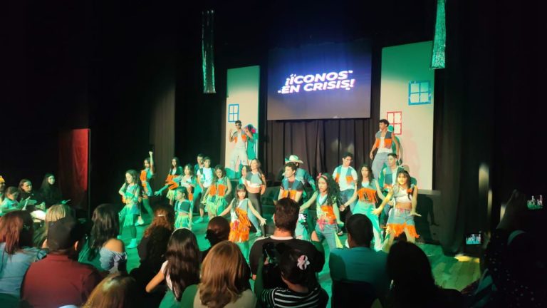 “Tik Tok El Musical” se estrenó en el Teatro Municipal de Valencia con el debut de Gabriela Coronado