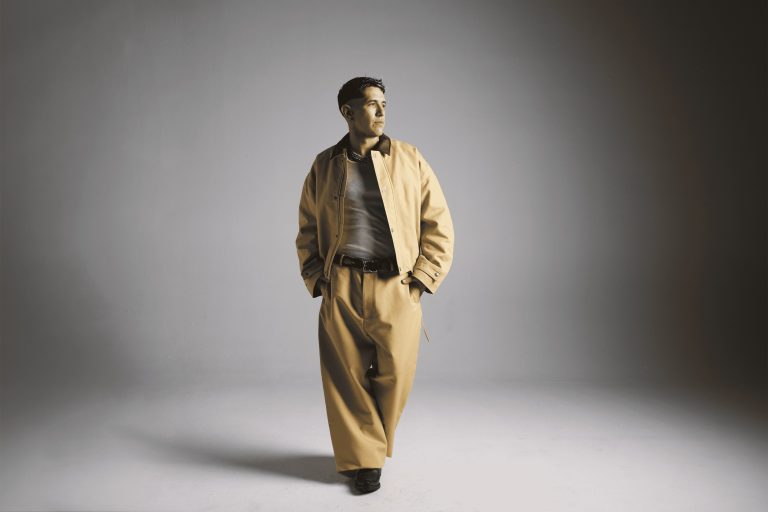 Lenny Tavárez debuta en el Billboard Tropical Airplay Chart con “Pa’ Lo Bonito”